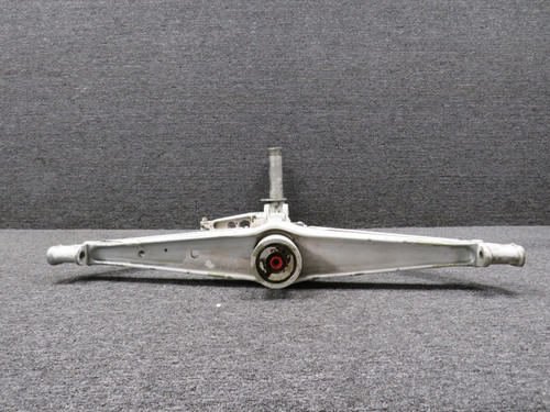 35-815196-605 Beechcraft 33A Main Landing Gear LH