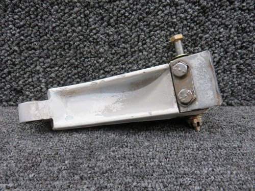 0442506-1 (Cast: 0442505-1A) Cessna 182M Nose Gear Upper Torque Link