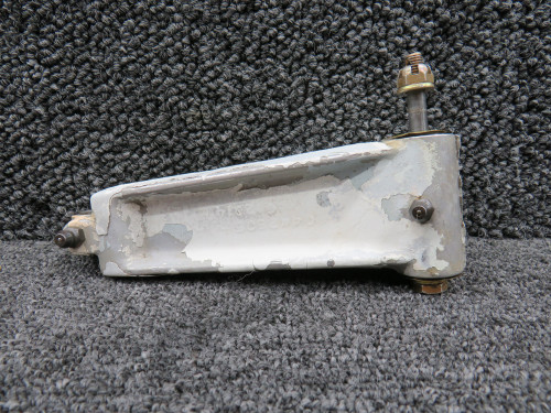 0442506-1 (Cast: 0442505-1A) Cessna 182M Nose Gear Upper Torque Link
