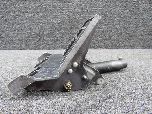 0760678-2, 0411307 Cessna 182 Inboard Brake & Rudder Pedal Assembly RH