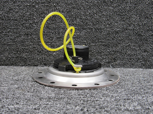 457-038-9 (Alt: 9914106-13) Cessna 560XL Citation XLS+ Fuel Locking Cap Assembly