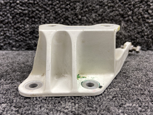 T700A5760003001 Socata TBM-700 Outboard Aileron Hinge Fitting RH