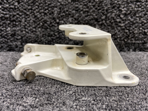 T700A5760003001 Socata TBM-700 Outboard Aileron Hinge Fitting RH
