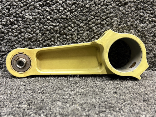 T700A273007200 (Alt: T700A2730072100) Socata TBM-700 Aft Elevator Bellcrank RH