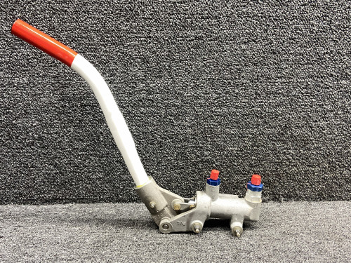914-8D27 (Alt: T700A323500600200) Parker Auxiliary Hand Pump Assembly