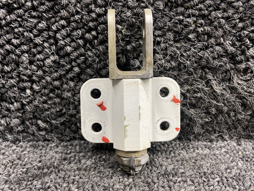T700A2750027100, T700A2750028100 Socata TBM-700 Flap Actuator Support w Fork