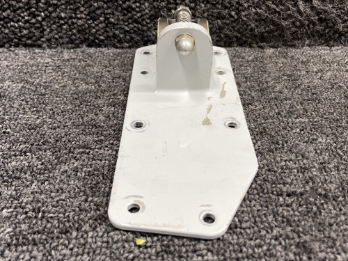 SOC422520-503, T700B252004310200 Socata TBM-700 Aft Inboard Seat Fitting LH