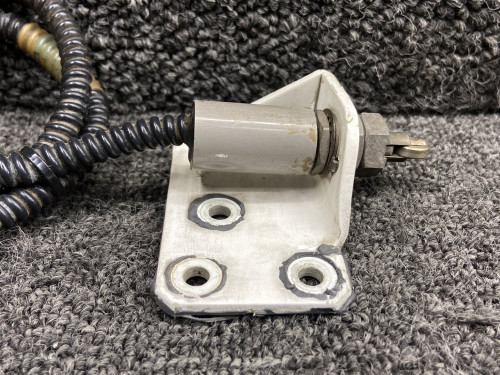 Z00.N7531170012 Socata TBM-700 Landing Gear Safety Microswitch w Bracket