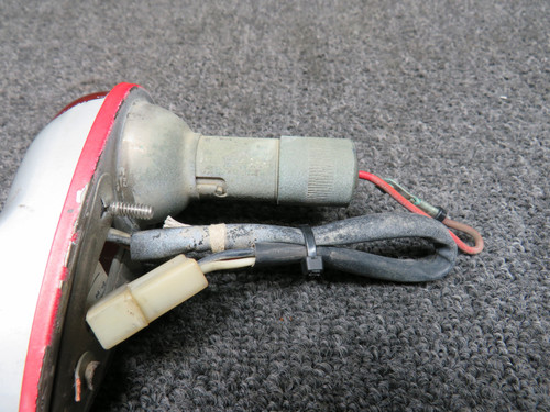 472-896 Piper PA28-151 Wing Tip Navigation Light Assembly LH