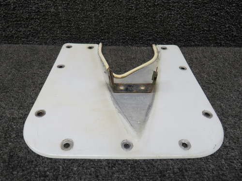 65688-001 Piper PA28-151 Main Gear Strut Fairing Plate Assembly RH