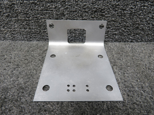 79515-035 Piper PA28-151 Cabin Door Latch Cover