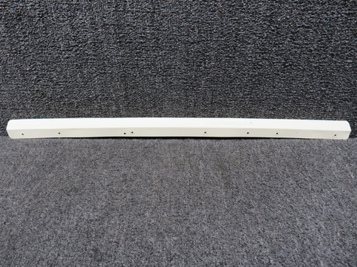 76265-000 Piper PA28-151 Middle Window Retainer Top LH