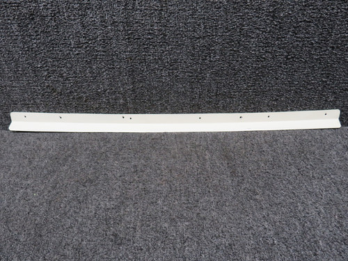 76265-000 Piper PA28-151 Middle Window Retainer Top LH