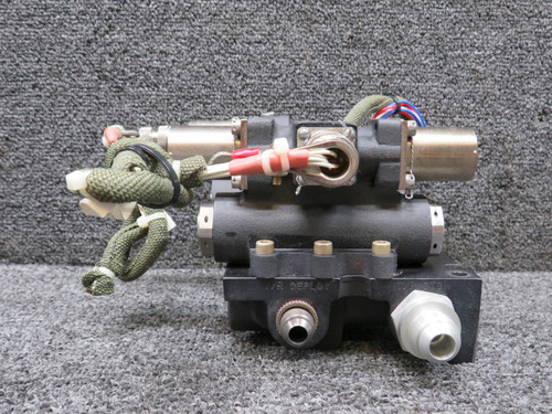 8245, 4221 Pneu Draulics T-R Manifold & 4-Way, 3-Positon Valve Control Assembly