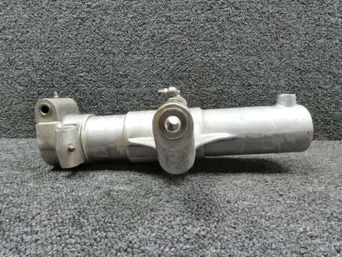 32527-000 (Cast: 35001) Piper PA23-250 Main Gear Strut Housing Assembly