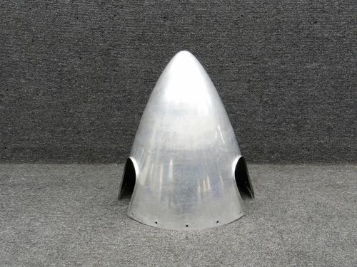 C3004P McCauley Three Blade Spinner Dome