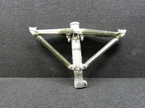 35-815192-23 Beechcraft B55 Upper Main Landing Trunnion Assembly RH