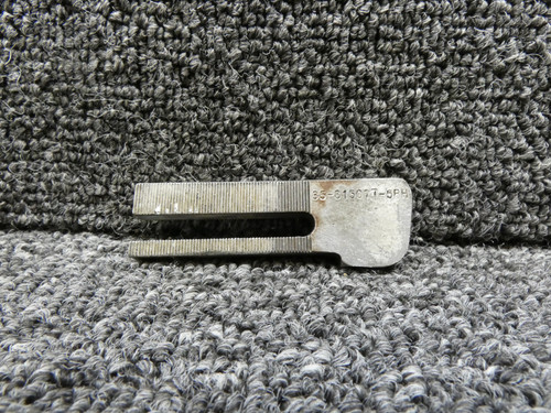 35-815077-5 Beechcraft 58 Main Landing Gear Uplock Block RH