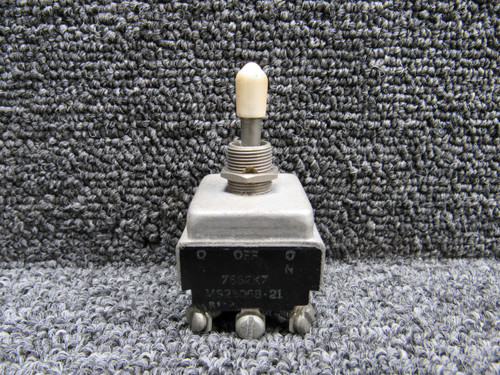 7662K7 (Alt: MS25068-21) Cutler-Hammer Toggle Switch