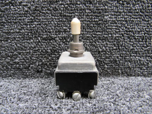 7662K7 (Alt: MS25068-21) Cutler-Hammer Toggle Switch