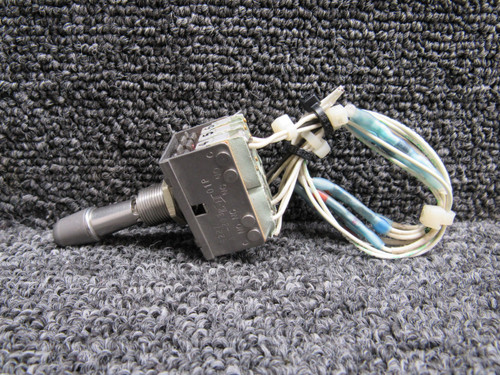 A3-203-01P Cutler-Hammer Locking Toggle Switch