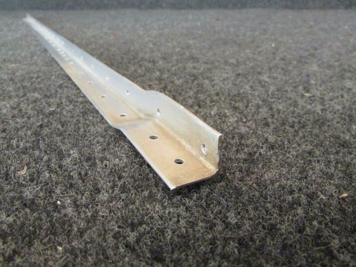 2213067-2 Cessna R182 Attach Angle RH Tunnel Top
