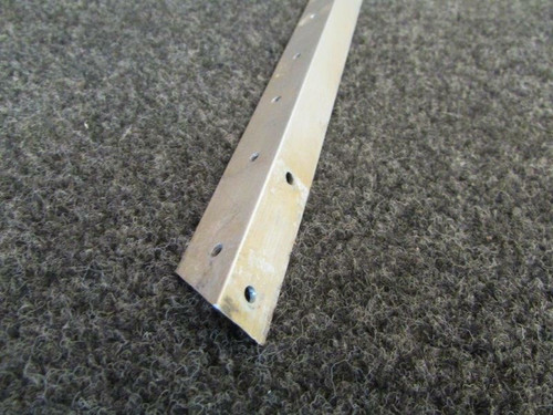 2213067-2 Cessna R182 Attach Angle RH Tunnel Top