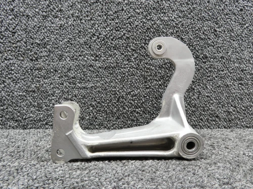 0841106-5 Cessna 310N Main Landing Gear Door Retraction Idler Assembly LH