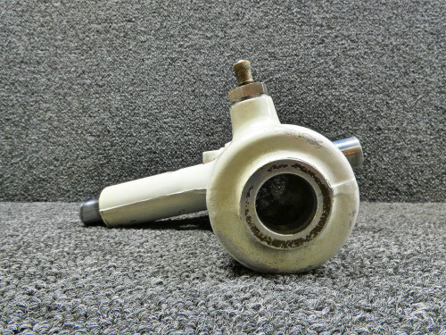 39486-015 (Use: 39486-815) Piper PA34-220T Main Landing Gear Trunnion RH