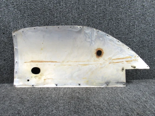 0823413-31 Cessna 310Q Lower Wing Tip Fuel Fairing Assembly LH