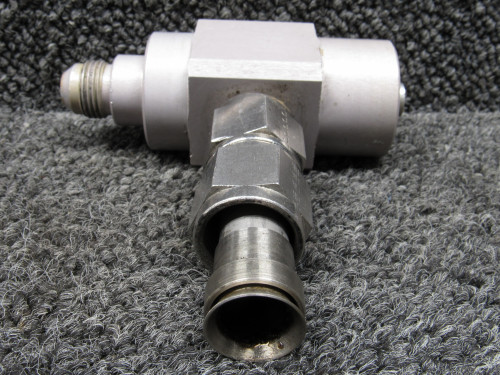 L8523427 JetStream 31 Engine Oil Cooler Thermostat Assembly