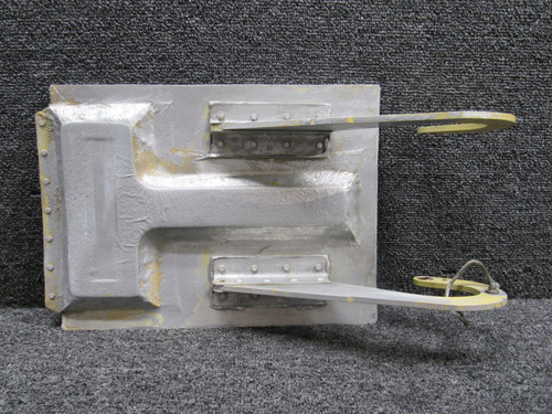 5513071-45 Cessna 525 Citation CJ1 Nose Gear Spade Door Assembly