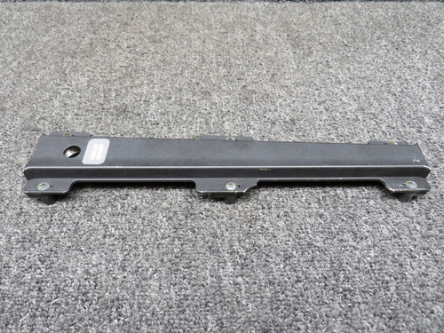 19221-002 Cirrus SR22 Center Instrument Panel Cover