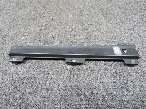 19221-002 Cirrus SR22 Center Instrument Panel Cover