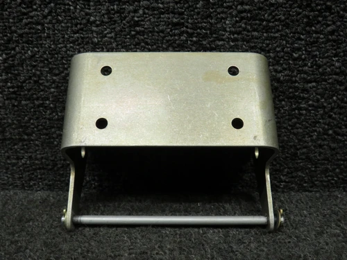 10523-002 Cirrus SR22 Rudder/Elevator Pulley Bracket