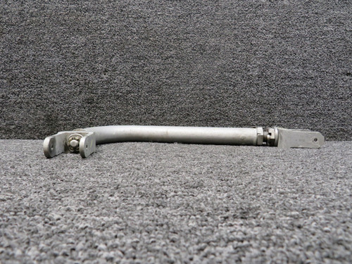 010A-38372 Mitsubishi Main Landing Gear Strut Control Arm