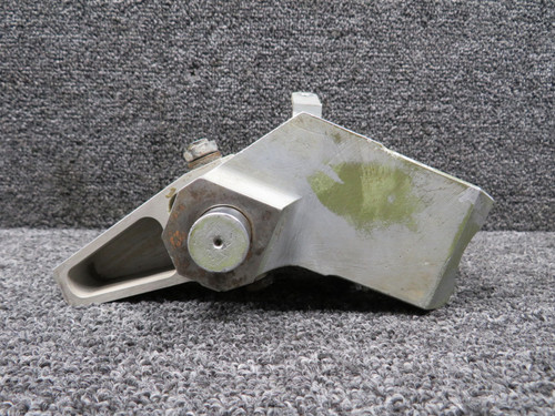 010A-38365-11 Mitsubishi MU-2B-10 Main Landing Gear Yoke Assembly LH