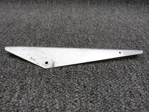 2213060-1 Cessna R182 Bracket Aft Center LH
