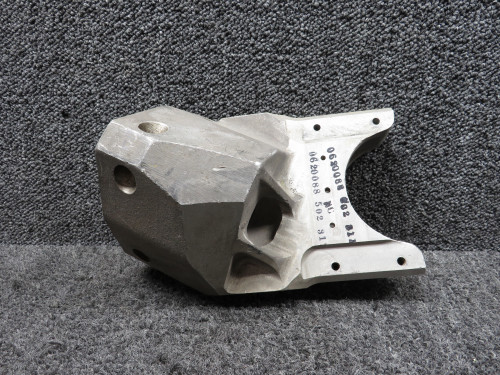 620088-501 (Cast: 20088-4) Twin Commander Engine Mount LH