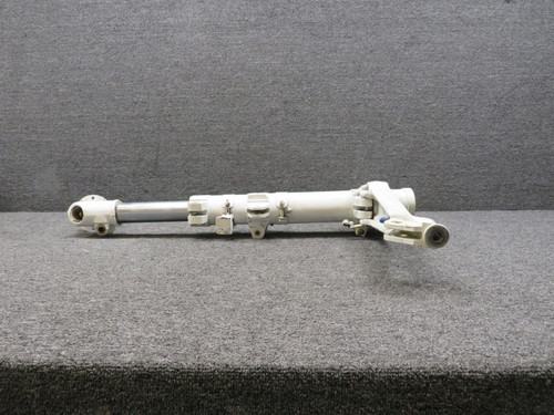 95-810002-618 Beechcraft B55 Main Landing Gear Assembly RH