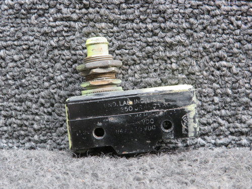 YZ2RQ1T Micro Switch Main Gear Uplock Switch