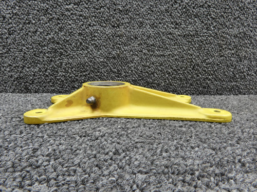 20394-000 (Cast: 20392) Piper PA30 Main Landing Gear Trunnion Fitting Rear RH