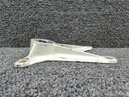 39497-002 (Use: 39497-802) Piper PA34-220T Main Gear Trunnion Fitting Aft