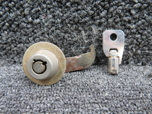 1217043-1 Cessna P210N Baggage Door Handle