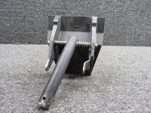 0760678-2 Cessna 182M Co-Pilot Inboard Brake & Rudder Pedal Assembly