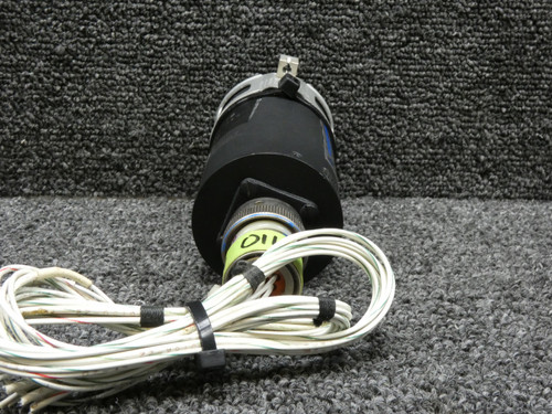 124-251 (Alt: 6883706-1) Kratos Temperature & Pressure Oil Indicator