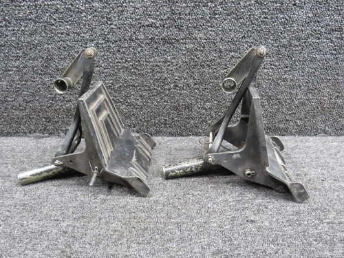 1460320-1, 0760012-3 Cessna A185F Stowable Rudder Pedal Set LH