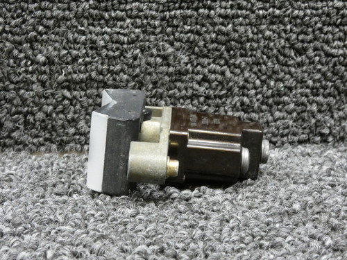 1TP1-5 UND. LAB ON-OFF Test Toggle Switch