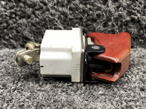 D7270-5-35 (Use: 7270-5-35) Klixon Toggle Circuit Breaker with Rocker Cover Guard