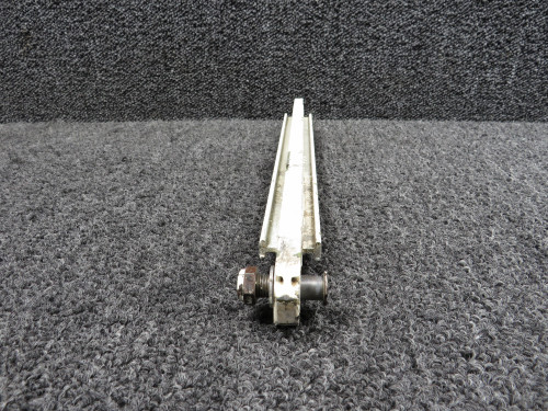 35-815252-1 Beechcraft 58 Main Landing Gear Fwd Column